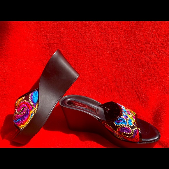 Italian black and multi colored slip ons with a slight platform. - Picture 1 of 1